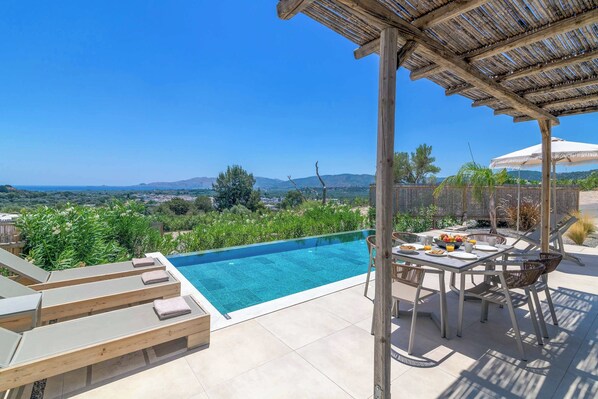 Villa (3 Bedrooms) | Exterior