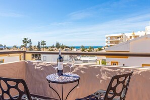 Outdoor dining - Villa Al-garbe (Albufeira)