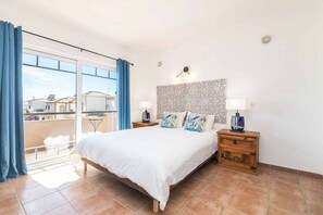 5 bedrooms, iron/ironing board, bed sheets - Villa Al-garbe (Albufeira)