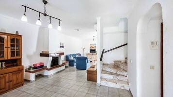 Vila (3 Bedrooms) | Parte interna