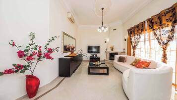 Villa (5 Bedrooms) | Interior