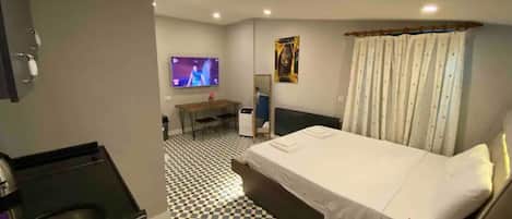 Habitación doble clásica | Insonorización, tabla de planchar con plancha y wifi gratis