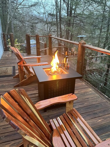 Stay on a WATERFALL! 13 Acres, Huge Deck, Bluffs, and Views You’ll Never Forget!