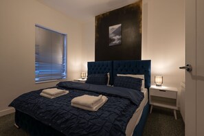 2 chambres, fer et planche à repasser, Wi-Fi gratuit, draps fournis