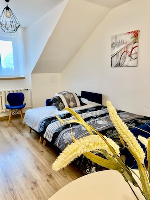 2 Schlafzimmer, Bügeleisen/Bügelbrett, Bettwäsche