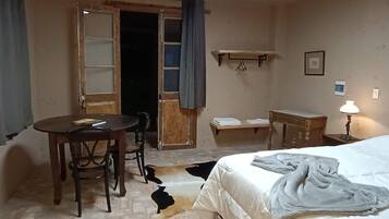 Luxury Suite, 1 Bedroom | Room amenity