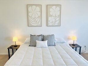 6 bedrooms, desk, iron/ironing board, free WiFi