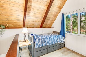 1 bedroom, internet, bed sheets