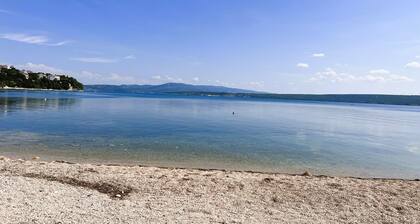 Willkommen in der Villa Dobri Dupin, Ihrem Perfekten Urlaubsdomizil am Strand!
