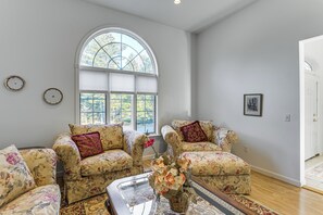 Interior - Mount Desert Escape: 4 Mi to Acadia National Park (Mount Desert)