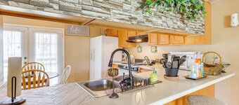 Cozy Family Retreat ~ 10 Mi to Downtown Birmingham