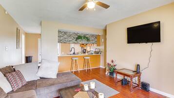 House (3 Bedrooms) | Front of property