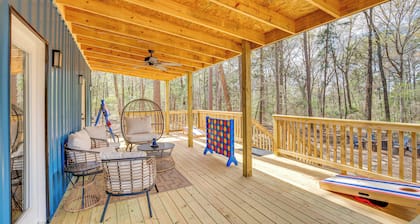 Winnsboro Barndominium w/ Fire Pit & Large Deck!