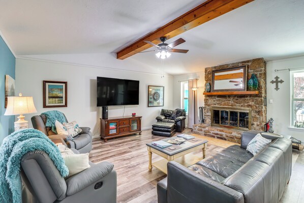 House (3 Bedrooms) | Interior