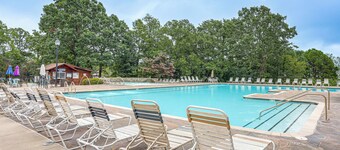 Charming Fairfield Bay Home on Golf Course