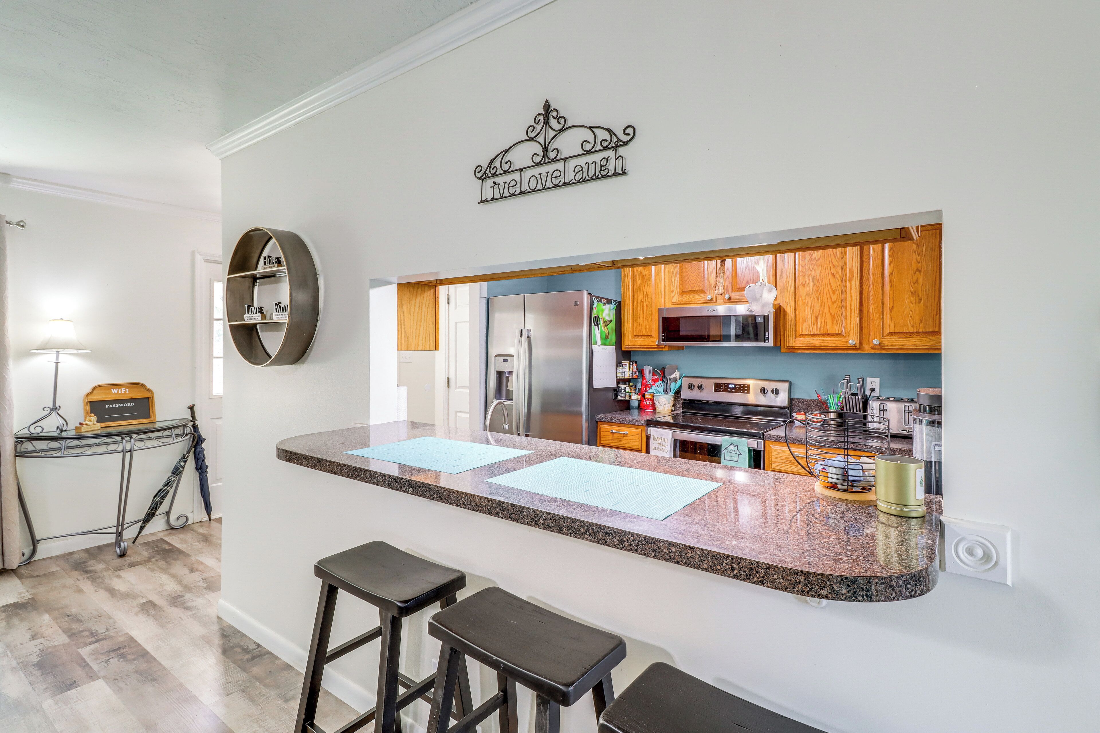 House (3 Bedrooms) | Interior