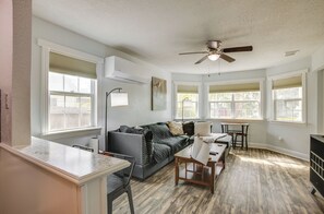 Apartment (0 Bedroom) | Interior - < 1 Mi to Downtown Conroe: Charming Apartment (Conroe)