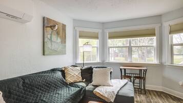 Apartment (0 Bedroom) | Interior