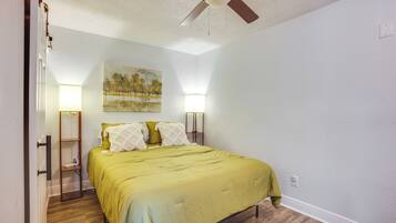 Apartment (0 Bedroom) | Interior