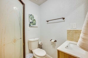 Apartment (0 Bedroom) | Interior - < 1 Mi to Downtown Conroe: Charming Apartment (Conroe)