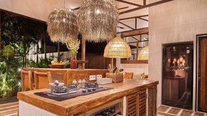 Villa, 3 Bedrooms, Smoking, Private Pool | Private kitchen | Toaster - Luxueuse Villa Yogisurf 2 Canggu Piscine & Jacuzzi (Kerobokan)