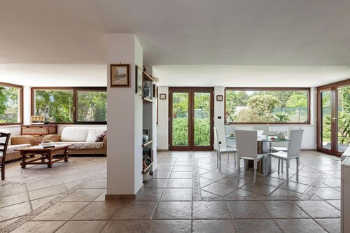 Villa Carmen With Garden And Pool