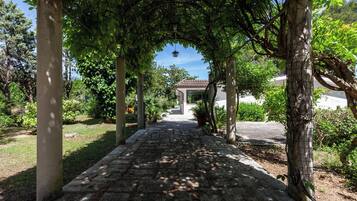 Enceinte de lâhĂ©bergement