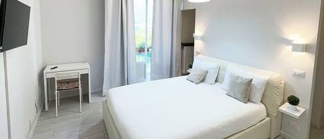 1 camera, ferro/asse da stiro, Wi-Fi, lenzuola