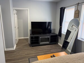 1 chambre, bureau, fer et planche à repasser, Wi-Fi gratuit