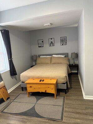 1 bedroom, desk, iron/ironing board, free WiFi - Warm and Cozy Modern Home in the Mountains  (Morgantown)