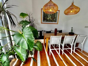Vil·la, 3 dormitoris, fumadors, piscina privada | Servei de restauració