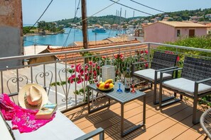 Property grounds - Paola's Full Sea View House
 (Gaios)