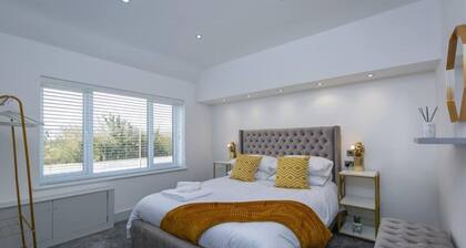 4 Bed House Holiday Home With Hot Tub Near Skegness & Ingoldmells