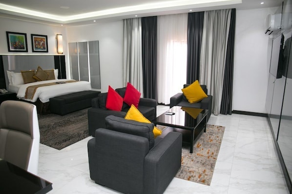 Exclusive Room | 1 bedroom, soundproofing, free WiFi - Carlton Gate Hotel Festac (Lagos)