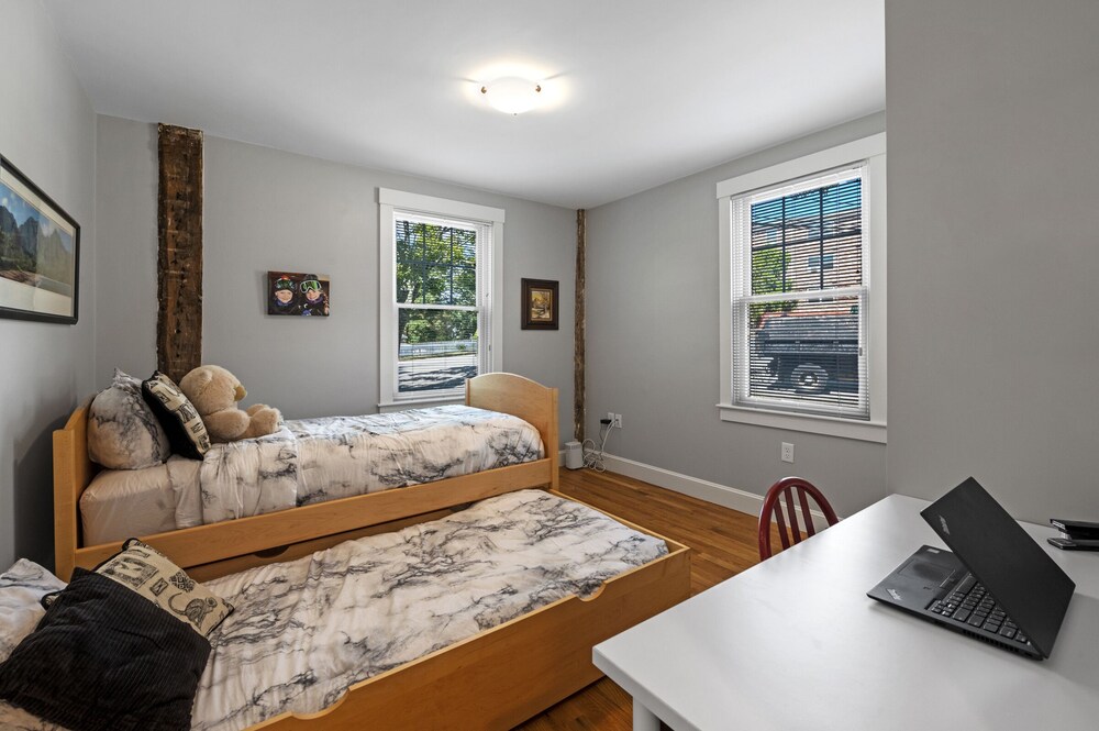 Samuel Tucker House Downtown Luxury 2 Bedroom Condo Marblehead Vrbo