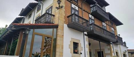 Majoituspaikan julkisivu