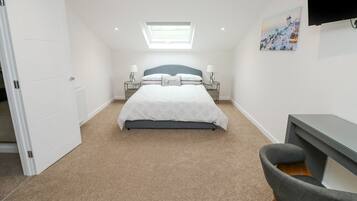 1 bedroom, individually decorated, individually furnished, free WiFi