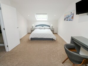 1 chambre, décoration personnalisée, ameublement personnalisé
