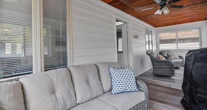 Anchor Beach House in Sheridan Beach