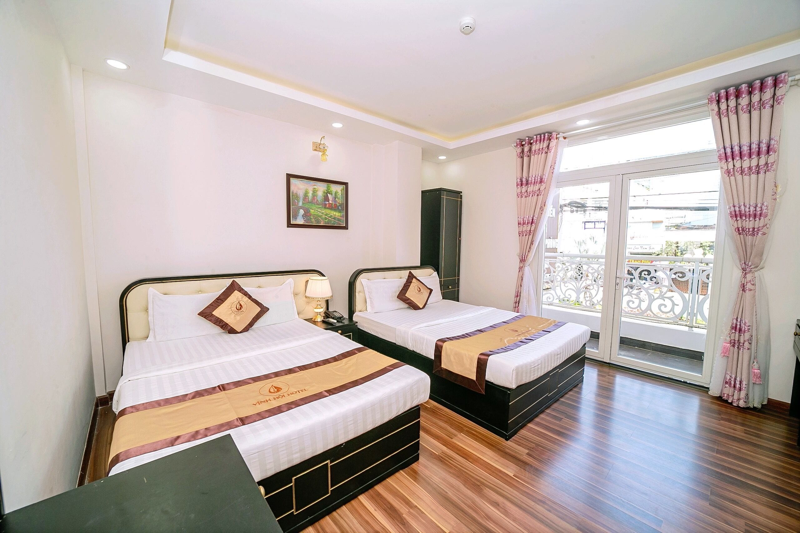Deluxe Twin Room, Balcony, City View | Premium bedding, memory foam beds, minibar, desk