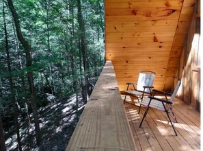 Terrace/patio - Overlook Oasis! RRG, A-frame Cabin, NEW HOT TUB, Grill! Pet friendly (Campton,)