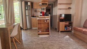 Interior - Mobil Home Premium 6/8 Pers, 3 ch, 2 Sdb, Climatisé, Terrasse Couverte (Agde)