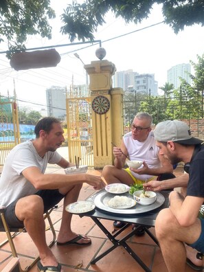BBQ/picnic Area - Kim Homestay & Villa (Ha Long)