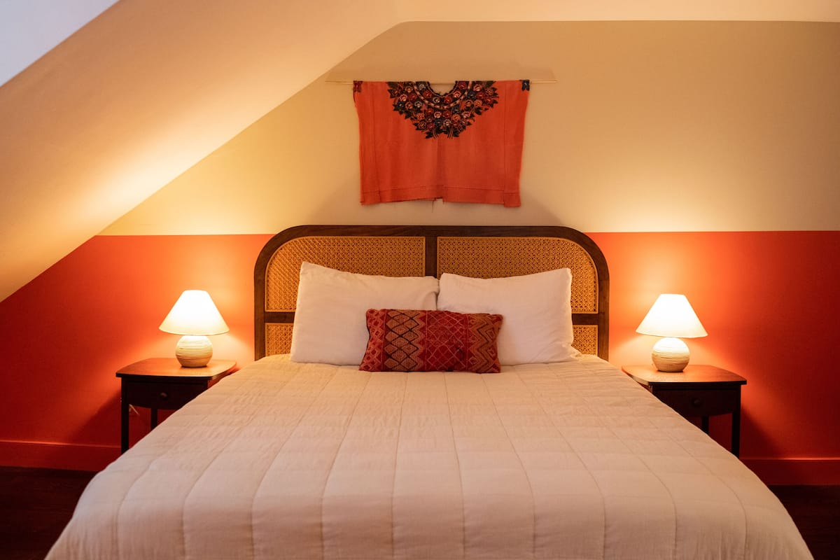 Traditional Room | 1 bedroom, individually decorated, individually furnished, free WiFi