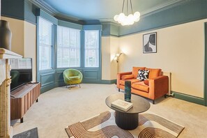 TV, fireplace, offices