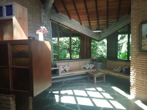 Interior - Maravilhosa Casa Pr Vermelha do SUL (Praia Vermelha Ubatuba)