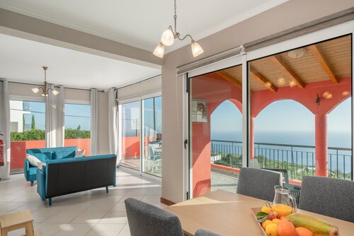 In tranquil countryside, great seaview, Vista Mar