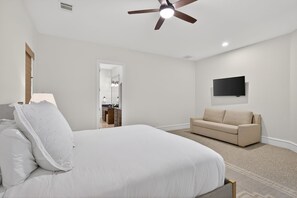 4 bedrooms, desk, iron/ironing board, travel crib