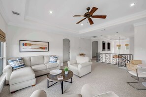 Smart TV, fireplace, offices