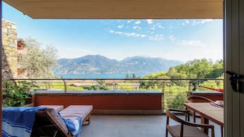 Appartement, uitzicht op meer | Terras